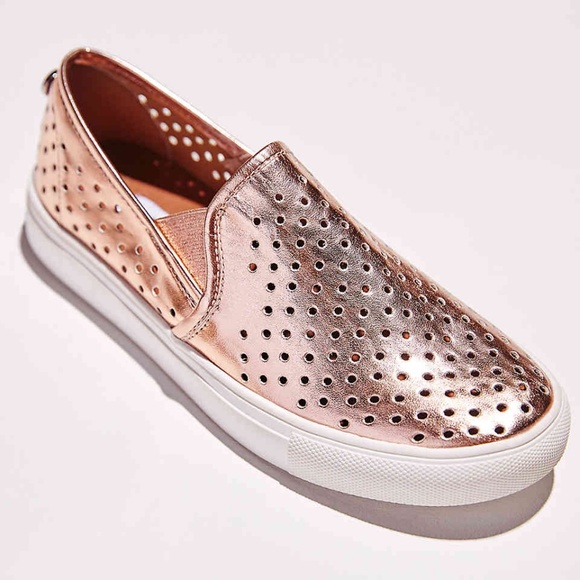 steve madden rose gold flats
